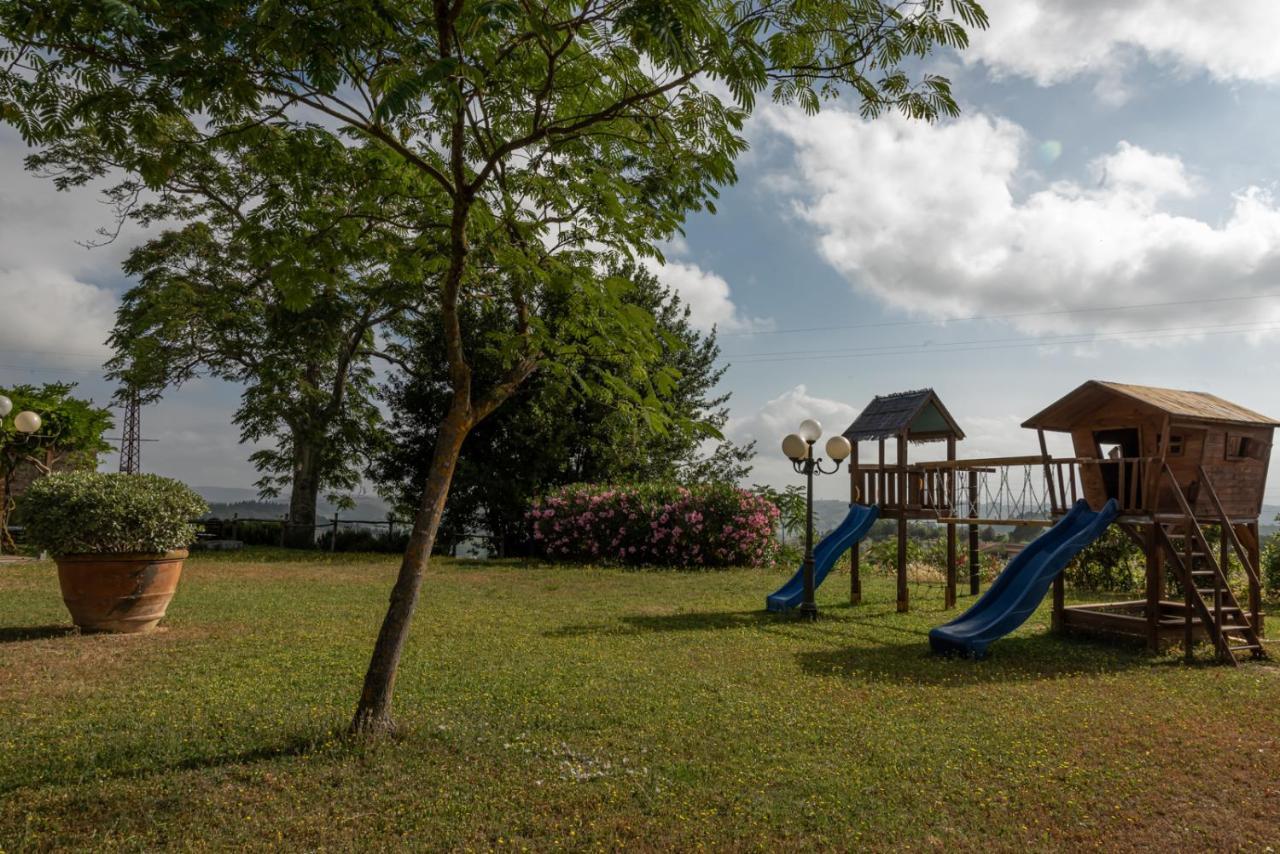 Tenuta Il Corno Agriturismo ซานกัสชาโน อิน วัลดีเปซา ภายนอก รูปภาพ